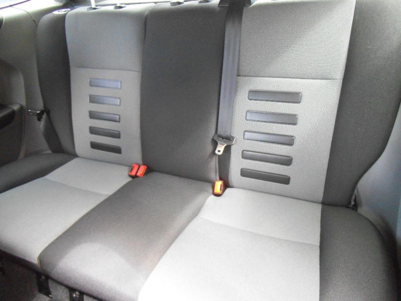 2010 FORD FOCUS ZETEC S S-S 3dr image 9