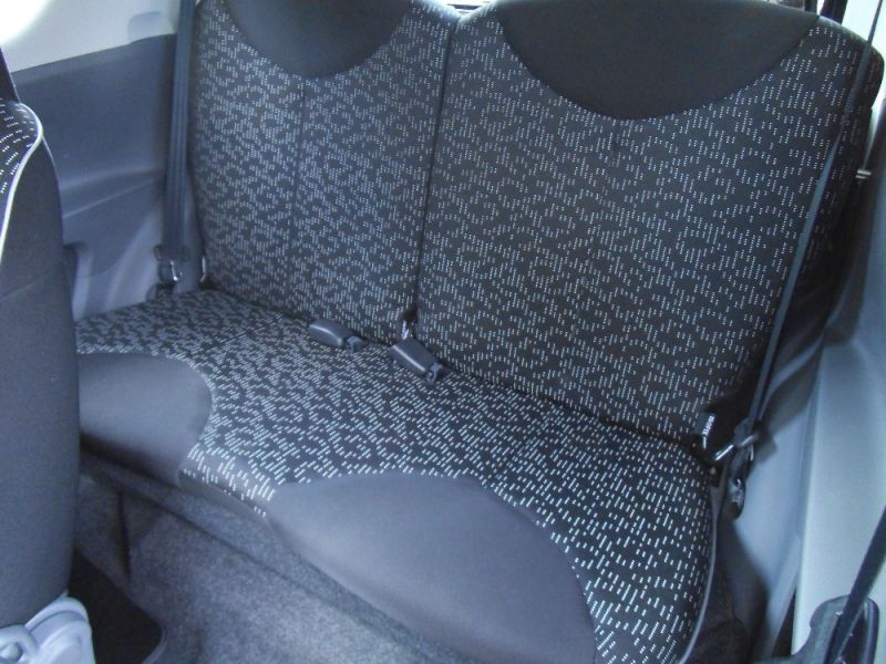 2012 PEUGEOT 107 SPORTIUM image 7