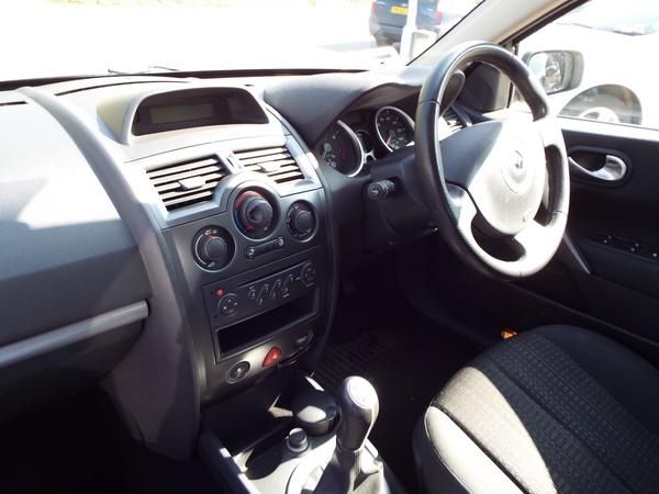 2007 Renault Megane 1.5 dCi image 8