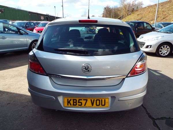 2008 Vauxhall Astra 1.4i 16V Club image 4