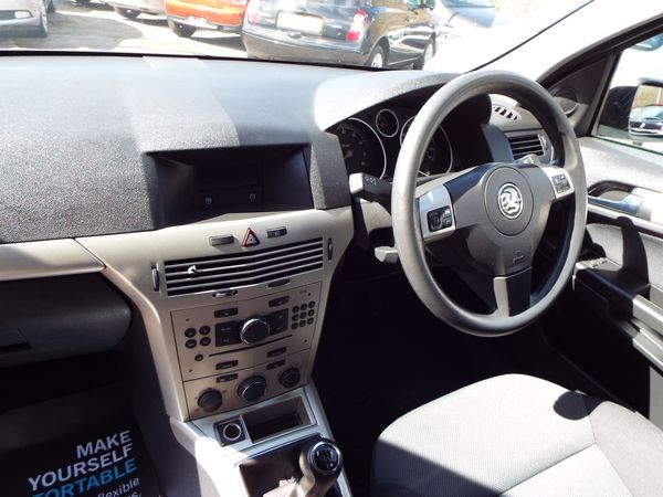 2008 Vauxhall Astra 1.4i 16V Club image 6