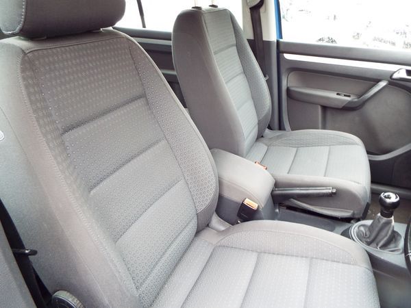 2003 Volkswagen Touran 1.6 FSI SE image 5