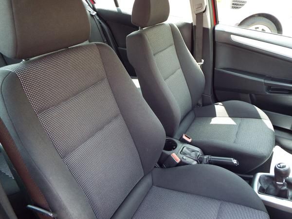 2009 Vauxhall Astra 1.4i 16V SXi image 5