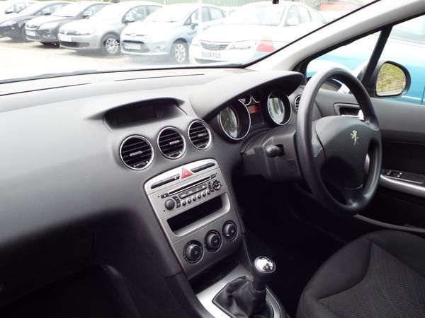 2009 Peugeot 308 1.6 VTi S image 6