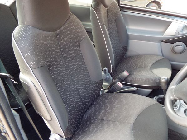 2011 Peugeot 107 1.0 Urban image 5