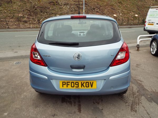 2009 Vauxhall Corsa 1.4i 16V image 4