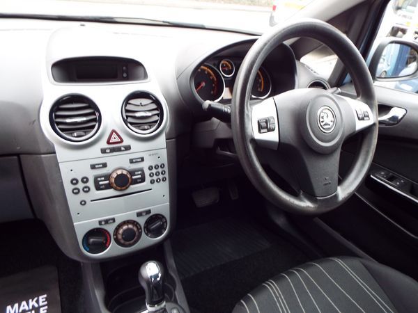 2009 Vauxhall Corsa 1.4i 16V image 6