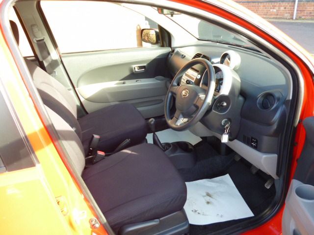 2006 DAIHATSU SIRION 1.3 SE 5d image 6
