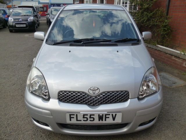 2005 TOYOTA YARIS 1.0 VVT-I 5d image 4