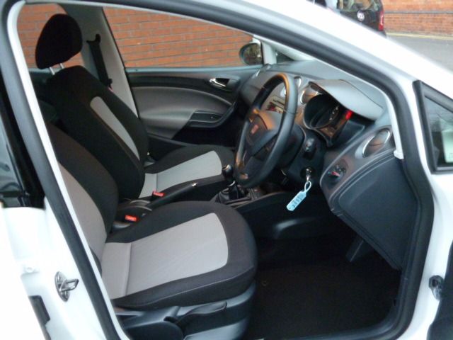 2012 SEAT IBIZA 1.4 SE 5d image 5