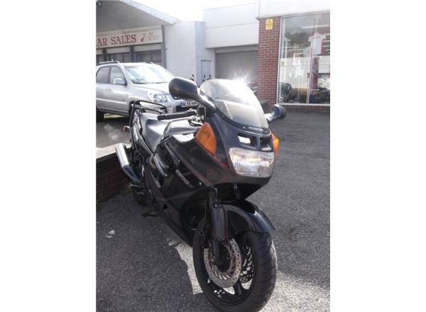 1993 Honda CBR1000F image 2