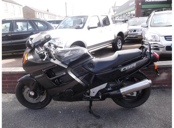 1993 Honda CBR1000F image 4