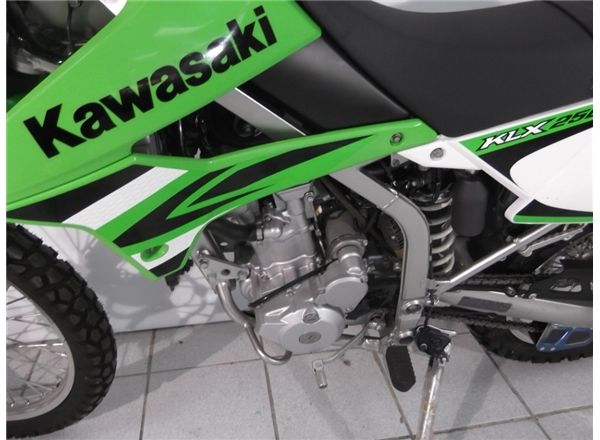 2009 KAWASAKI KLX250 image 4