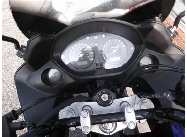 2004 HONDA CBF600 image 9