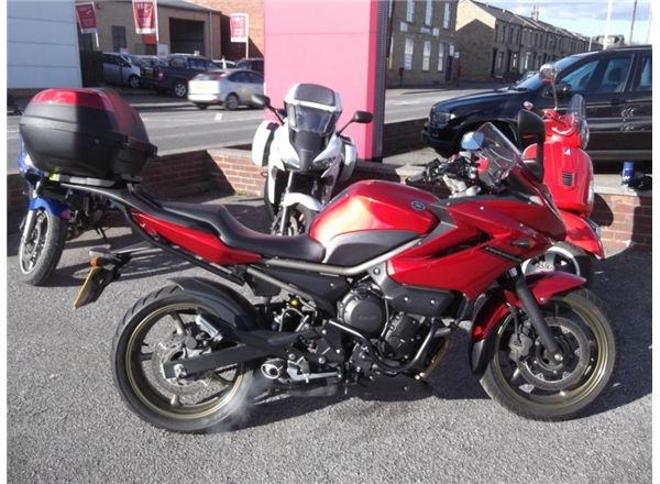 2013 Yamaha XJ6 600 Diversion image 3