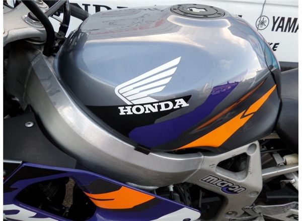 1996 Honda CBR900RR Fireblade image 5