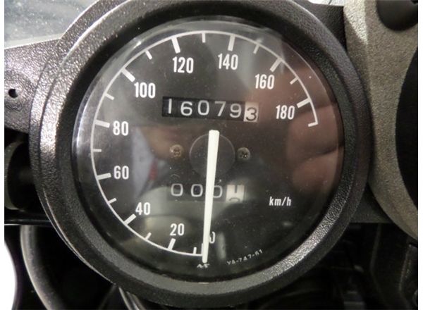 1992 Yamaha TZR250 R image 3