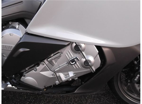 2011 BMW K1600GT image 6