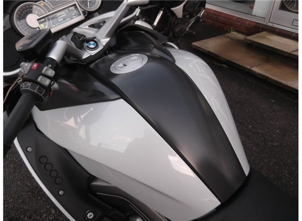 2011 BMW K1600GT image 10