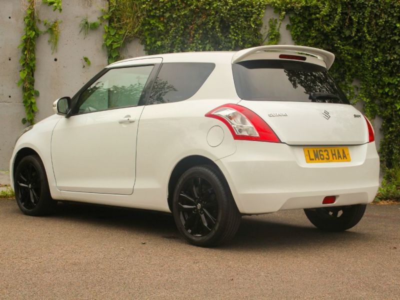 2013 Suzuki Swift SZ4 image 2