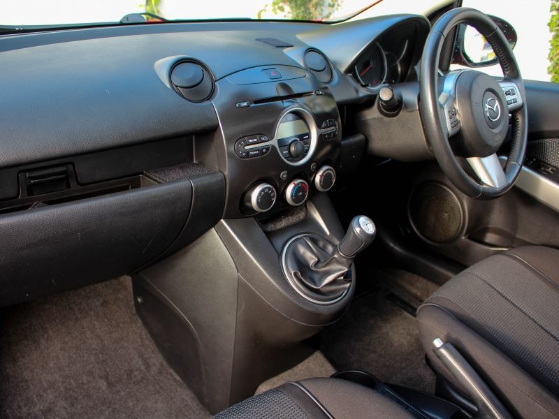 2010 Mazda2 Sport image 5