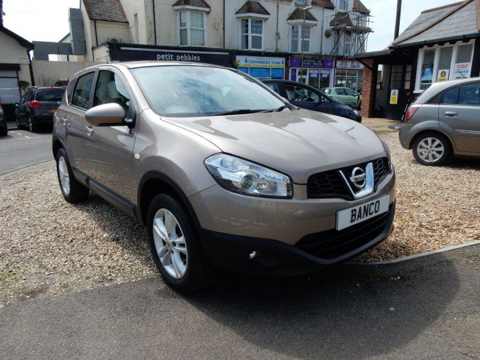 2012 Nissan Qashqai 1.6 5dr image 1