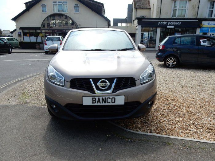 2012 Nissan Qashqai 1.6 5dr image 2