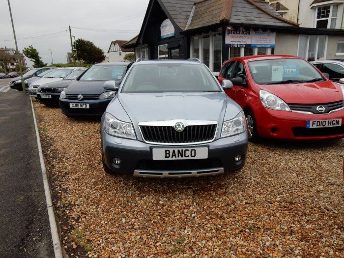 2010 Skoda Octavia 2.0 TDI PD 4x4 5dr image 1