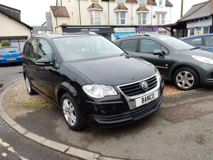 2009 Volkswagen Touran 2.0 TDI SE 5dr image 3