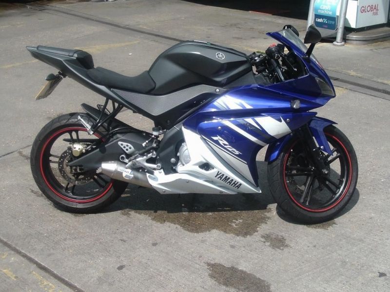 2013 Yamaha YZF R125 image 2