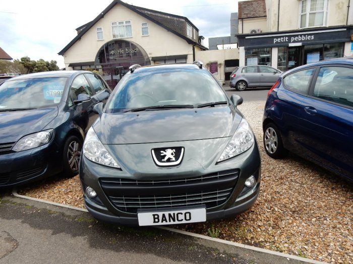 2010 Peugeot 207 1.6 HDi 5dr image 2