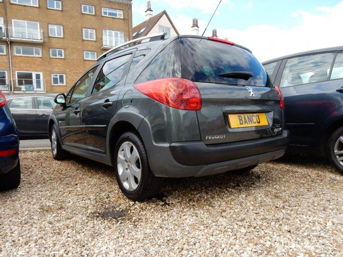 2010 Peugeot 207 1.6 HDi 5dr image 4