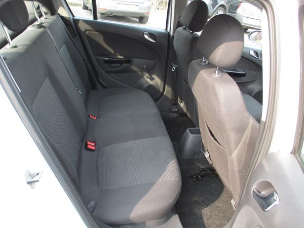 2013 Vauxhall Corsa 1.3 CDTi ecoFLEX S image 8