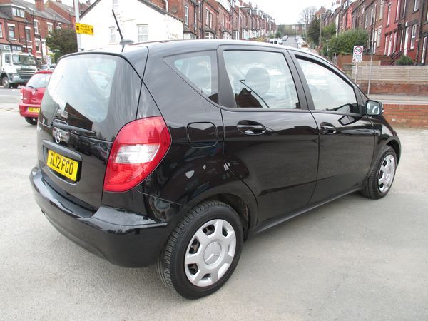 2012 Mercedes-Benz A160 image 2