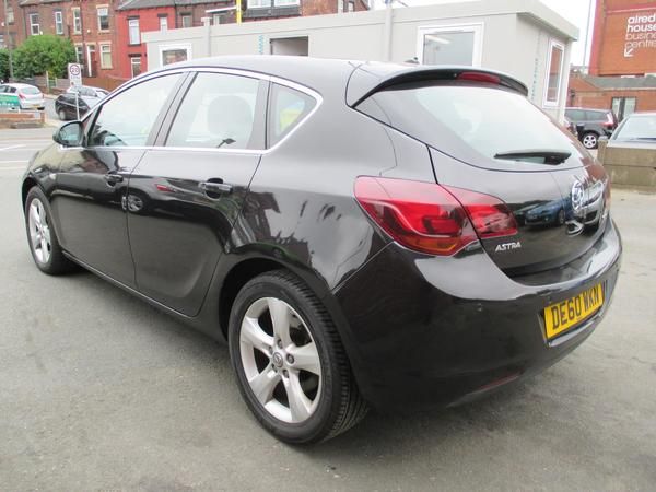 2010 Vauxhall Astra 1.7 CDTi 16V image 3