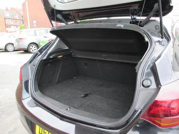 2010 Vauxhall Astra 1.7 CDTi 16V image 8
