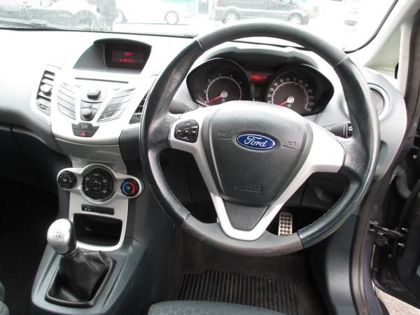 2011 Ford Fiesta 1.6 Zetec S image 6