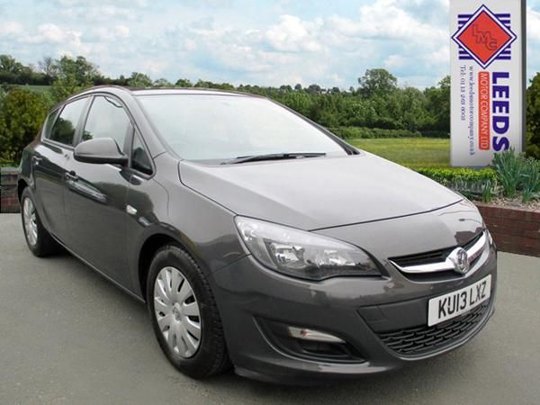 2013 Vauxhall Astra 1.7 CDTi 16V image 1