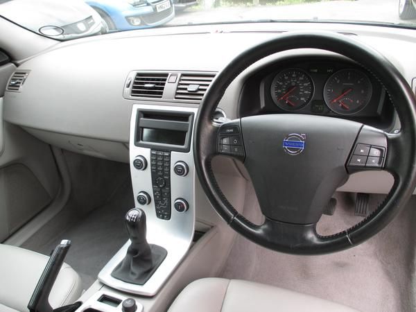 2010 Volvo V50 2.0D SE image 8