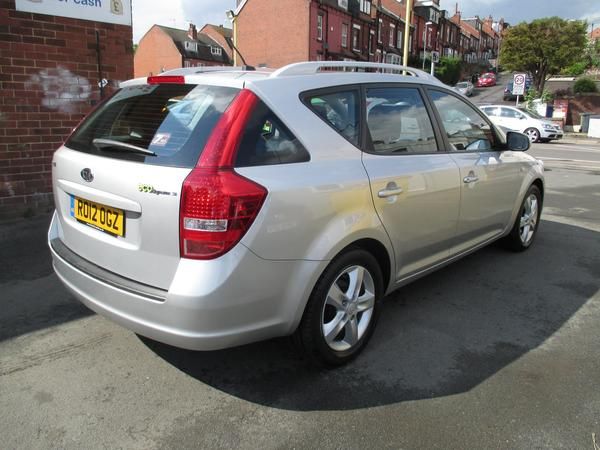 2012 Kia Ceed 1.6 CRDi image 2