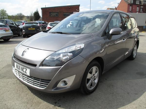 2011 Renault Grand Scenic 1.5 dCi image 2