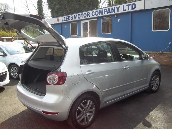 2010 Volkswagen Golf Plus 1.6 TDI image 3