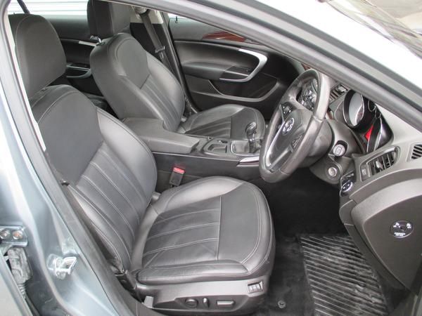 2010 Vauxhall Insignia 2.0 CDTi image 6