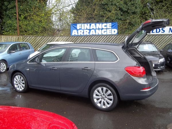 2012 Vauxhall Astra 1.7 CDTi 16V image 4