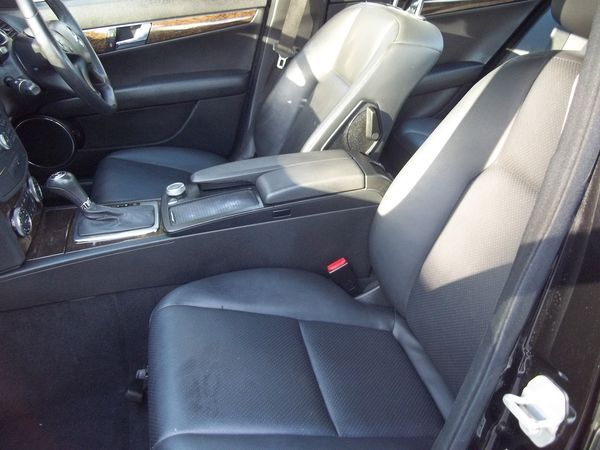 2007 Mercedes-Benz C320 CDI image 7