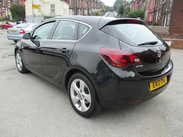 2012 Vauxhall Astra 1.7 CDTi 16V image 3