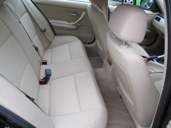 2011 BMW 318d image 7