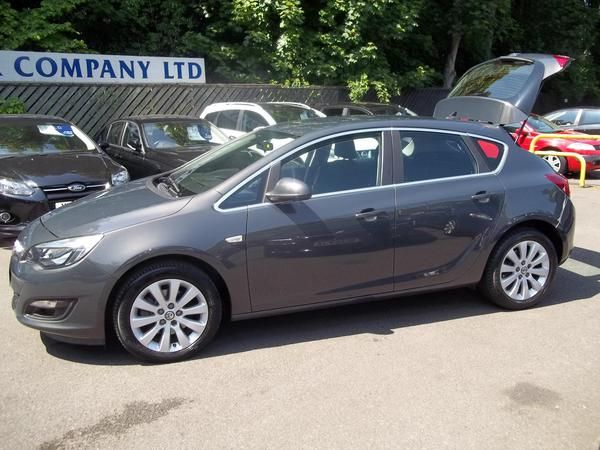 2013 Vauxhall Astra 1.7 CDTi 16V image 4