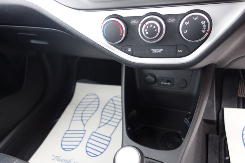 2014 Kia Picanto 1.0 VR7 5dr image 8