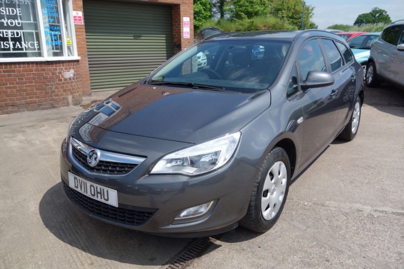 2011 Vauxhall Astra 1.6i 16V 5dr image 1